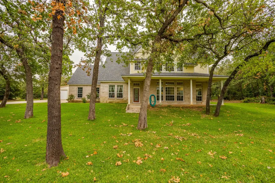 263 Oak Creek Circle, Springtown, TX 76082 - #2