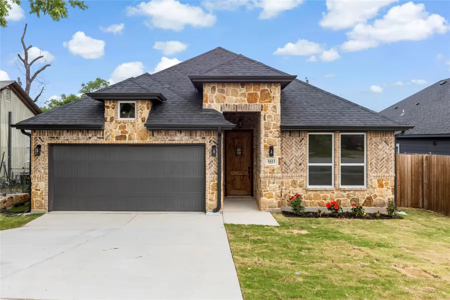 1613 Avenue D, Fort Worth, TX 76104 - #2