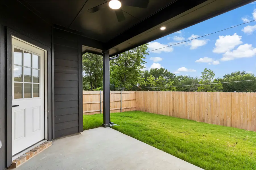 1613 Avenue D, Fort Worth, TX 76104 - #3