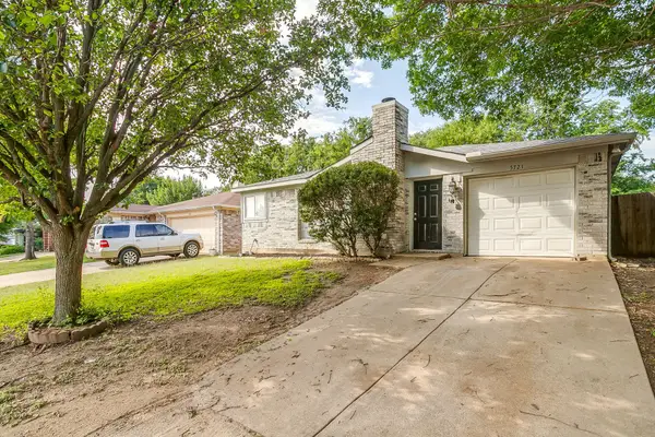 5721 Northfield Drive, Fort Worth, TX 76179
