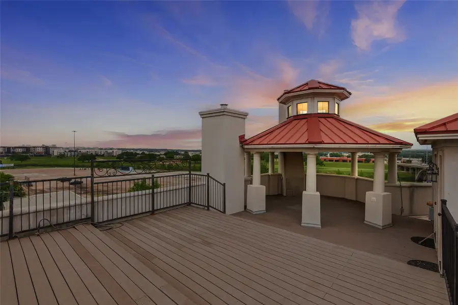 410 Mills Street, Fort Worth, TX 76102 - #2