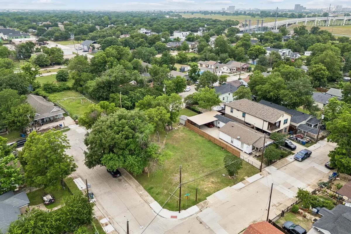 3305 Brantley Street, Dallas, TX 75212 - #1