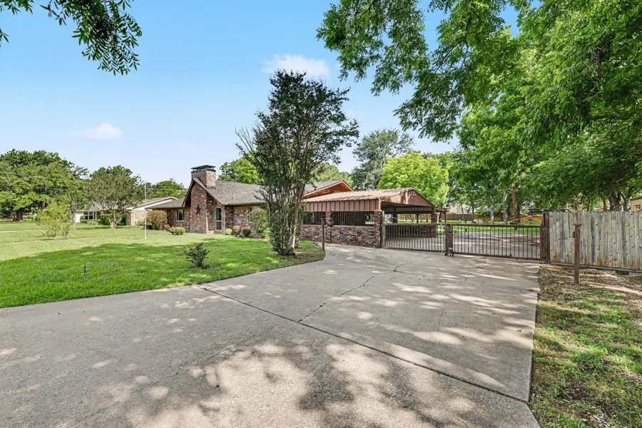 805 Wes Michael Road, Bonham, TX 75418 - #2
