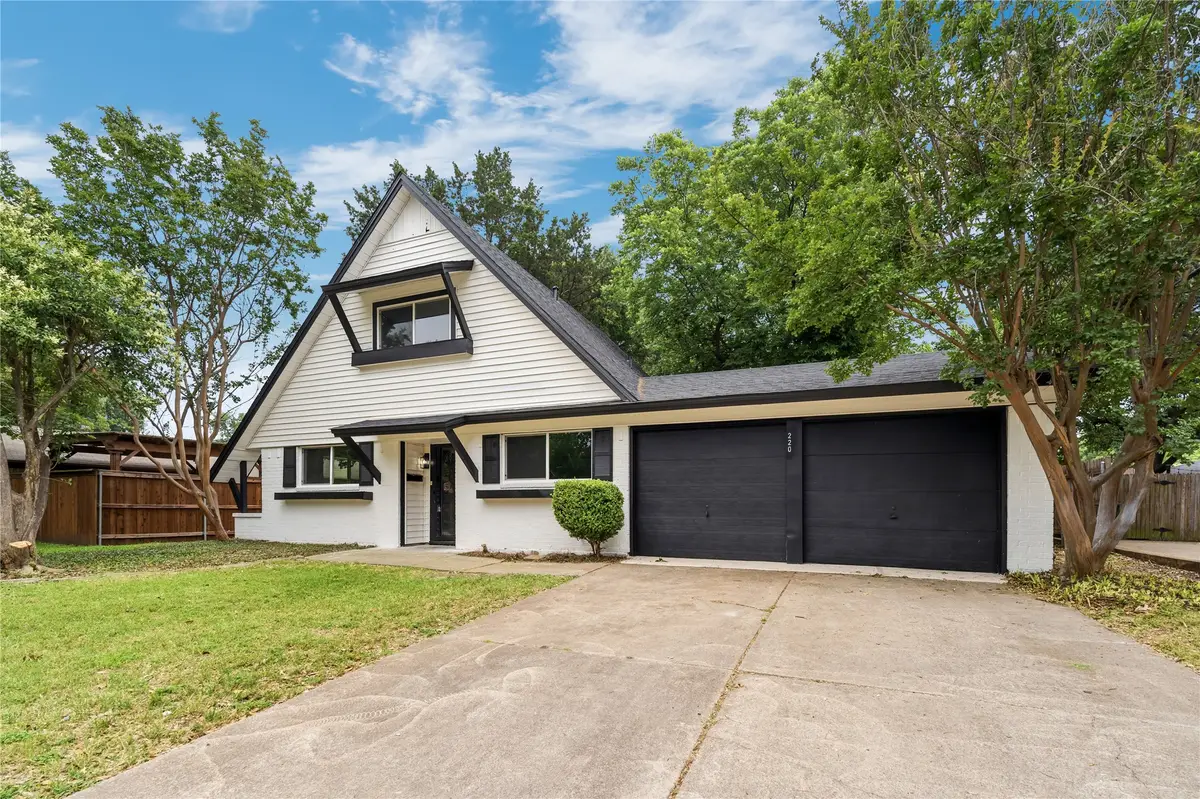 220 Robert Street, Burleson, TX 76028 - #1