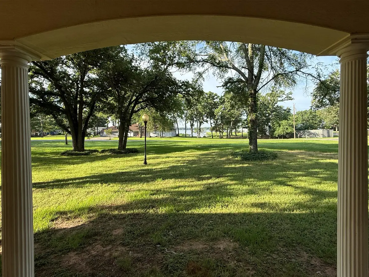 2811 N Shore Drive, Bonham, TX 75418 - #1