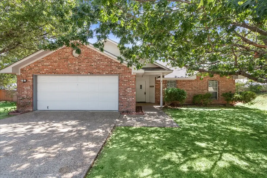 706 Rolling Hills Drive, Hewitt, TX 76643 - #2