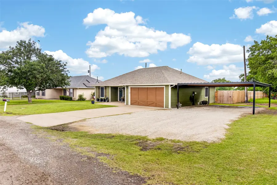 703 S College Street, Celeste, TX 75423 - #3