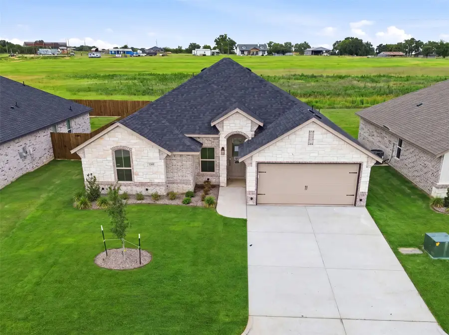 1366 Oleander Drive, Tolar, TX 76476 - #2