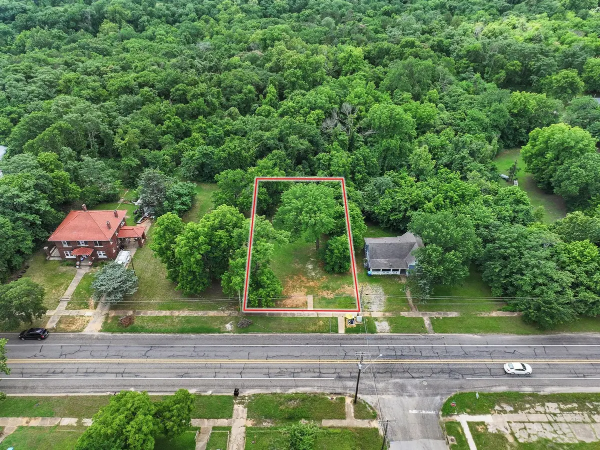 506 E Main Street, Denison, TX 75021 - #1