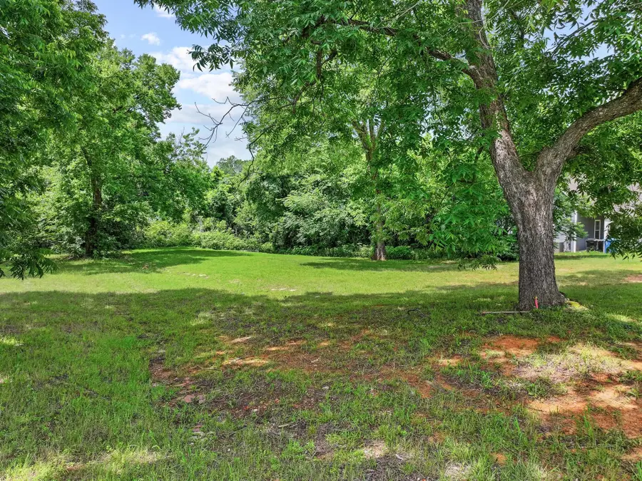 506 E Main Street, Denison, TX 75021 - #2