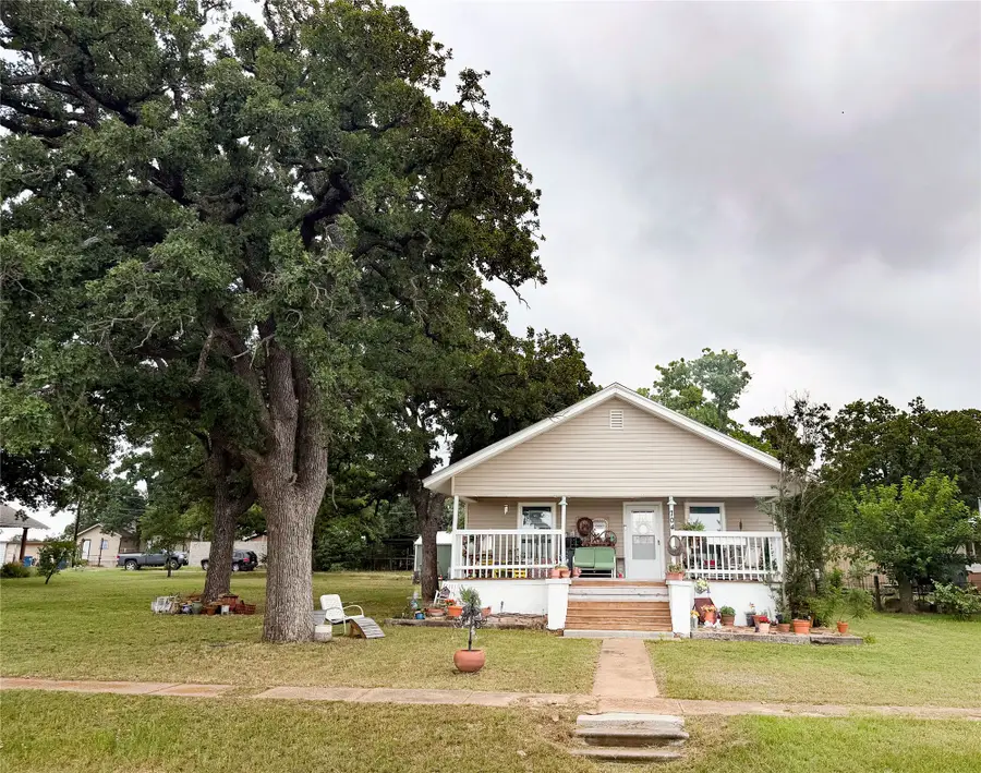704 E 20th Street, Cisco, TX 76437 - #3