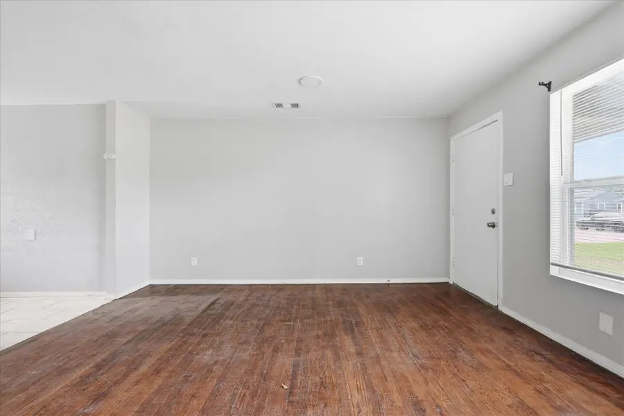 1306 Stone Drive, Irving, TX 75061 - #2