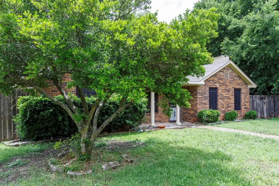 902 Wayne Avenue, Duncanville, TX 75137 - #2