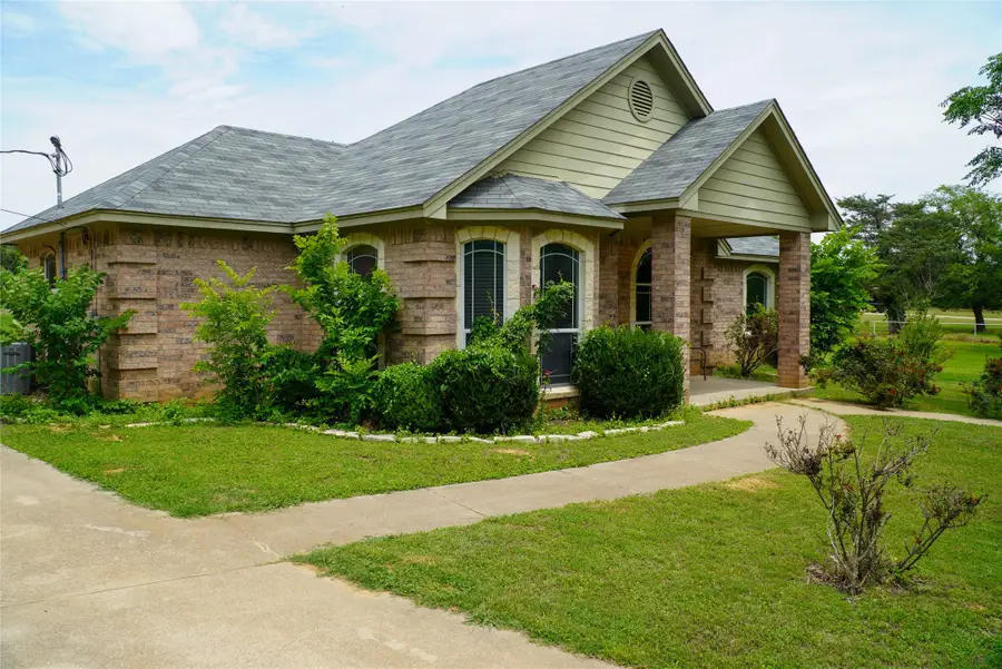 404 E Oakdale Street, Keene, TX 76059 - #3