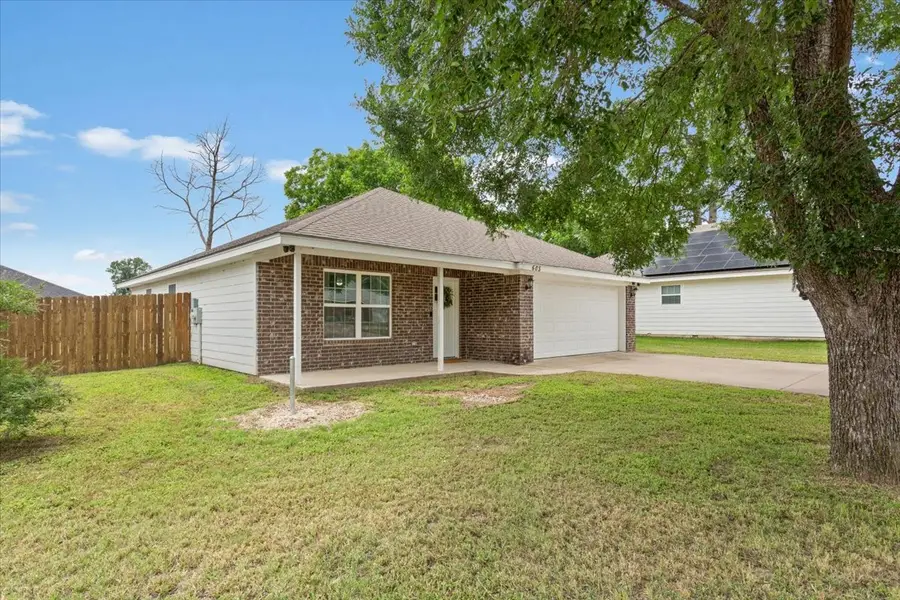 605 Powers Street, Lacy Lakeview, TX 76705 - #2