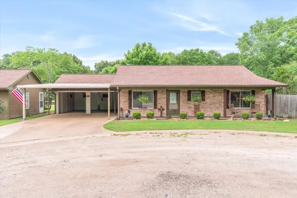 111 Dogwood Place, Van, TX 75790