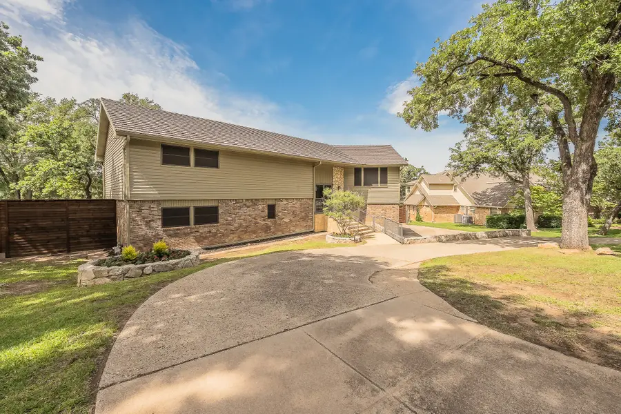 1724 Prestonwood Drive, Arlington, TX 76012 - #2