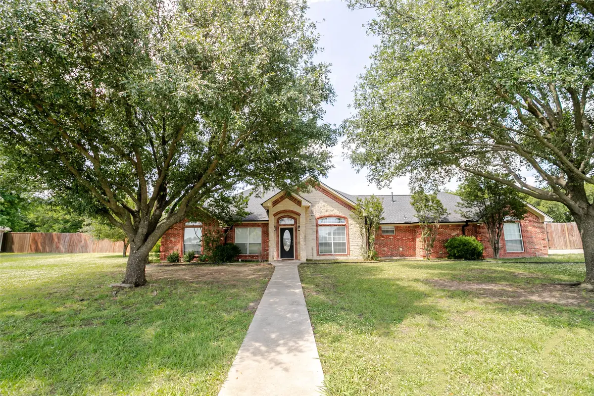 611 Fawn Trail, Tioga, TX 76271 - #1