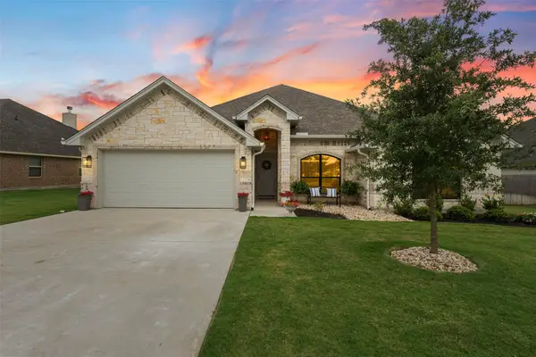 828 Agile Street, Hewitt, TX 76643