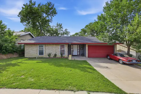 1839 Sherwood Lane, Carrollton, TX 75006