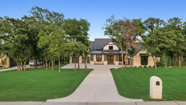 570 Prairie Timber Road, Burleson, TX 76028