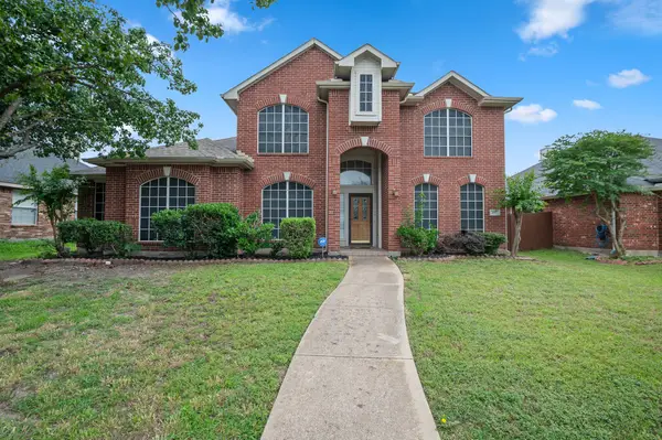 8114 Salzburg Drive, Rowlett, TX 75089