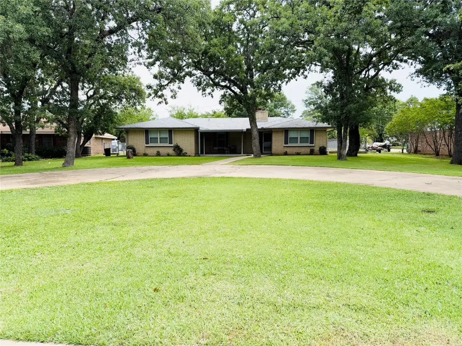 506 Oakwood Drive, Eastland, TX 76448 - #3