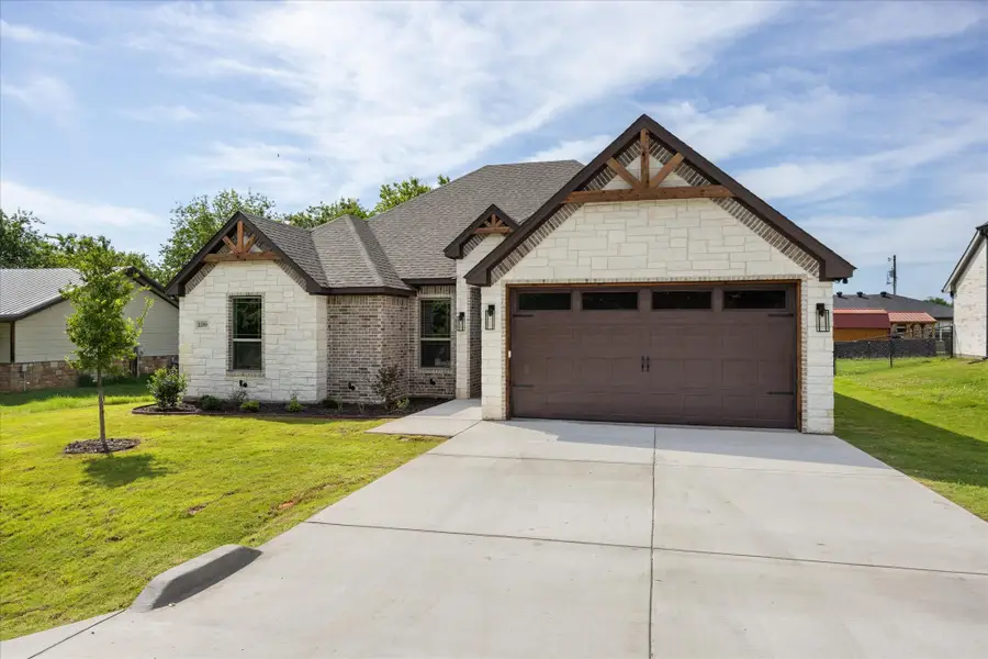 2209 Snake River Drive, Granbury, TX 76048 - #2