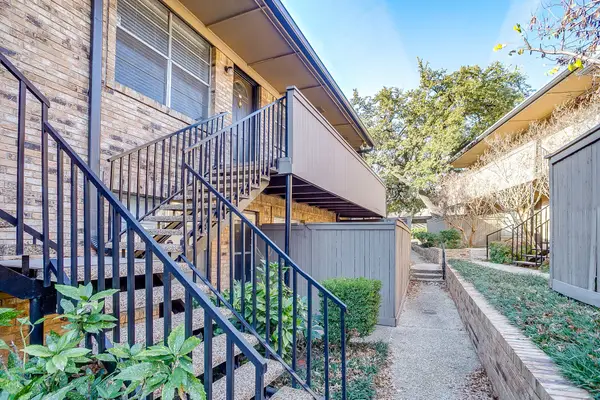 7929 Royal Lane #206, Dallas, TX 75230