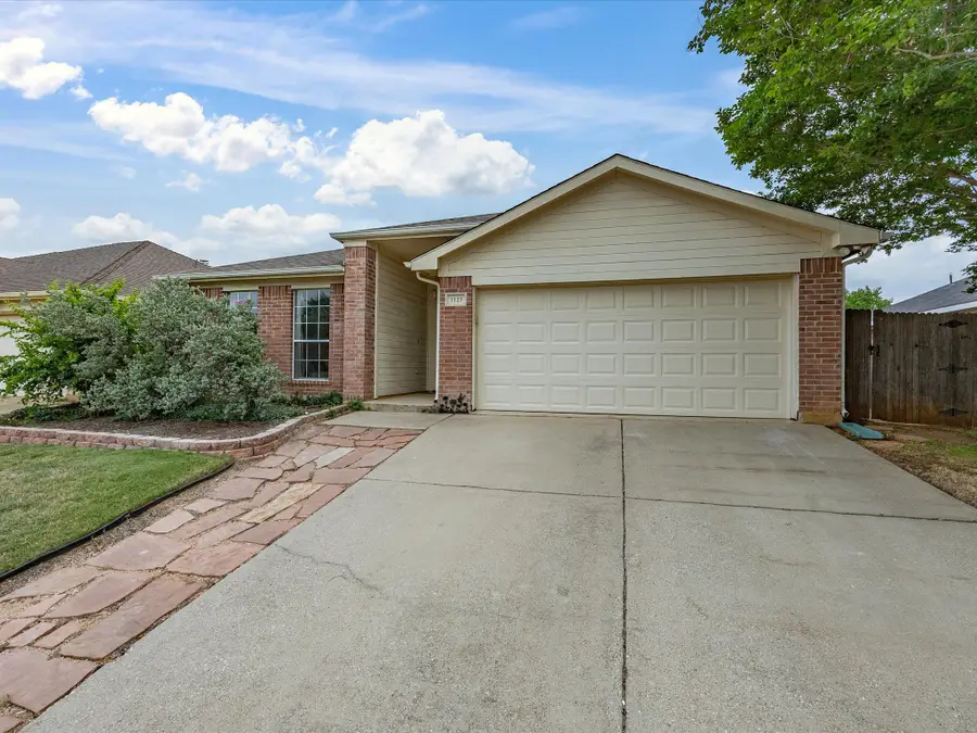 1123 Greenview Lane, Kennedale, TX 76060 - #2