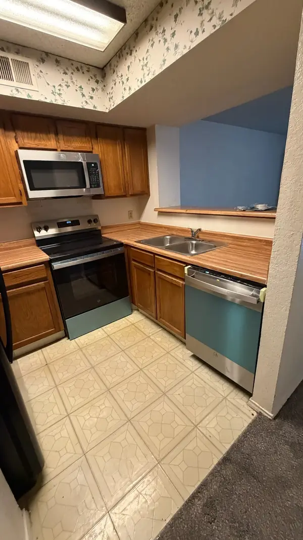 2300 Balsam Drive #G102, Arlington, TX 76006