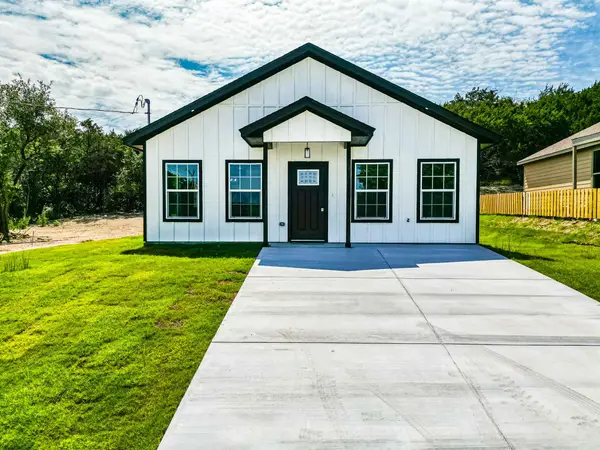 4315 Mountain Hollow Drive, Granbury, TX 76048