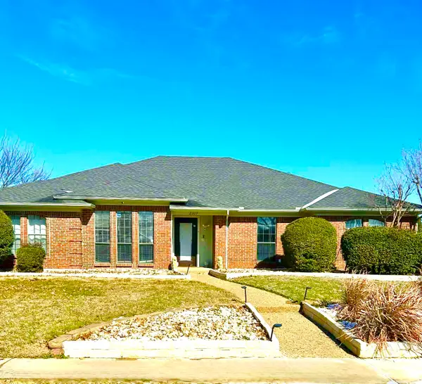2307 Honeysuckle Drive, Richardson, TX 75082