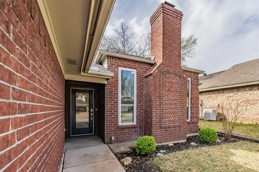 1521 Briarcrest Drive, Grapevine, TX 76051 - #2