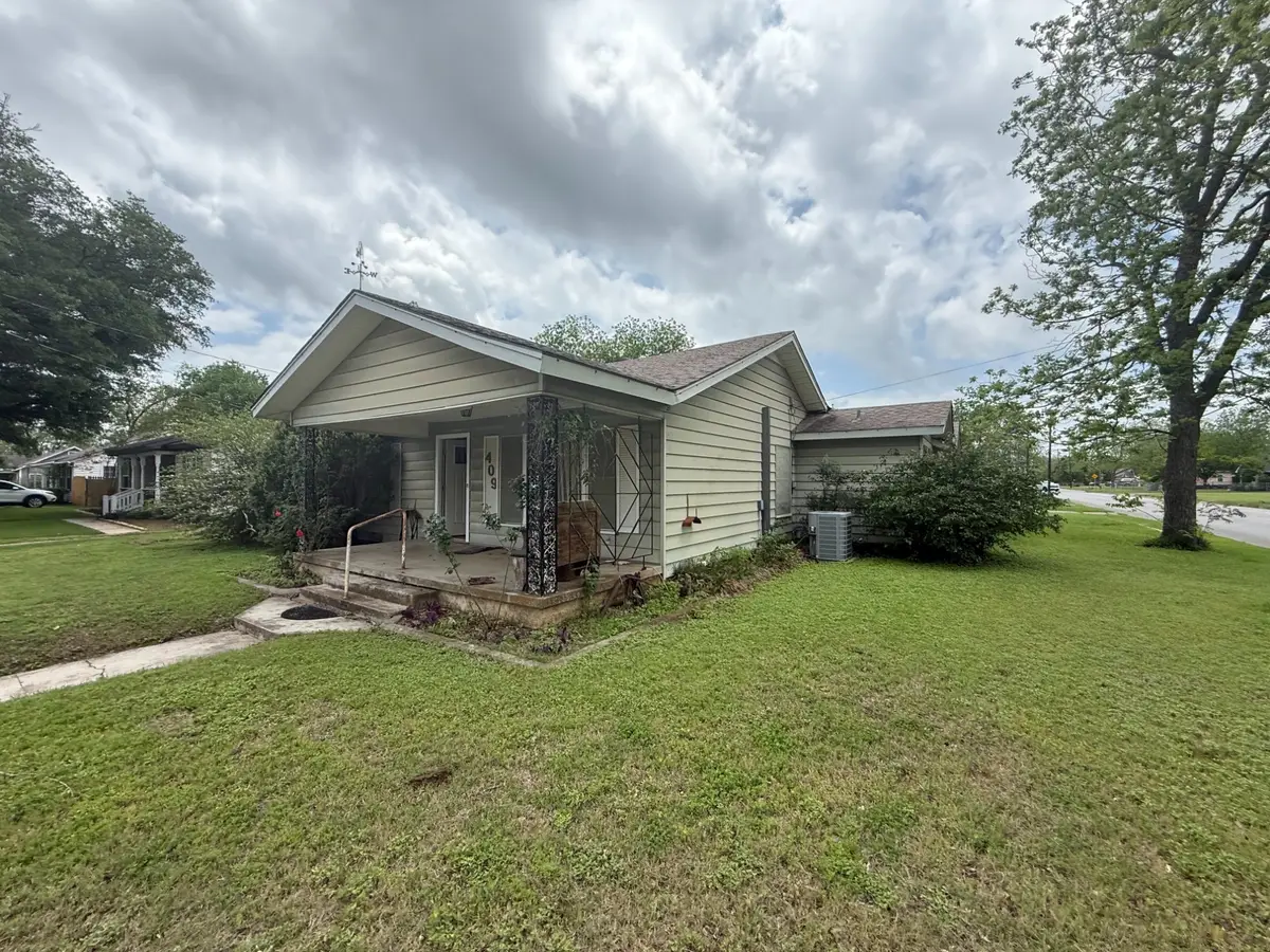 409 Dixon Street, Cleburne, TX 76033 - #1