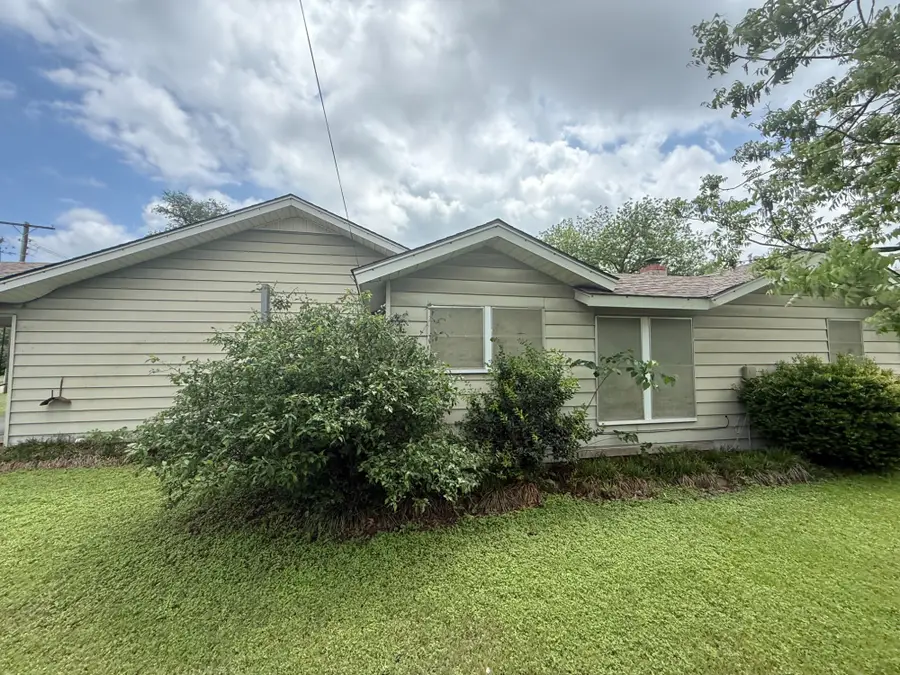 409 Dixon Street, Cleburne, TX 76033 - #3
