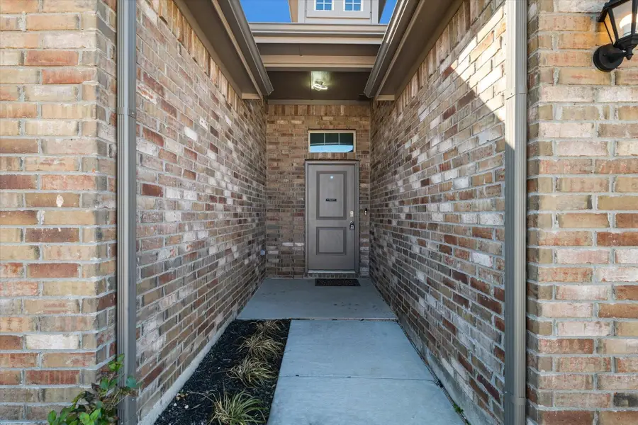 413 Drowsy Water Trail, Fort Worth, TX 76131 - #2