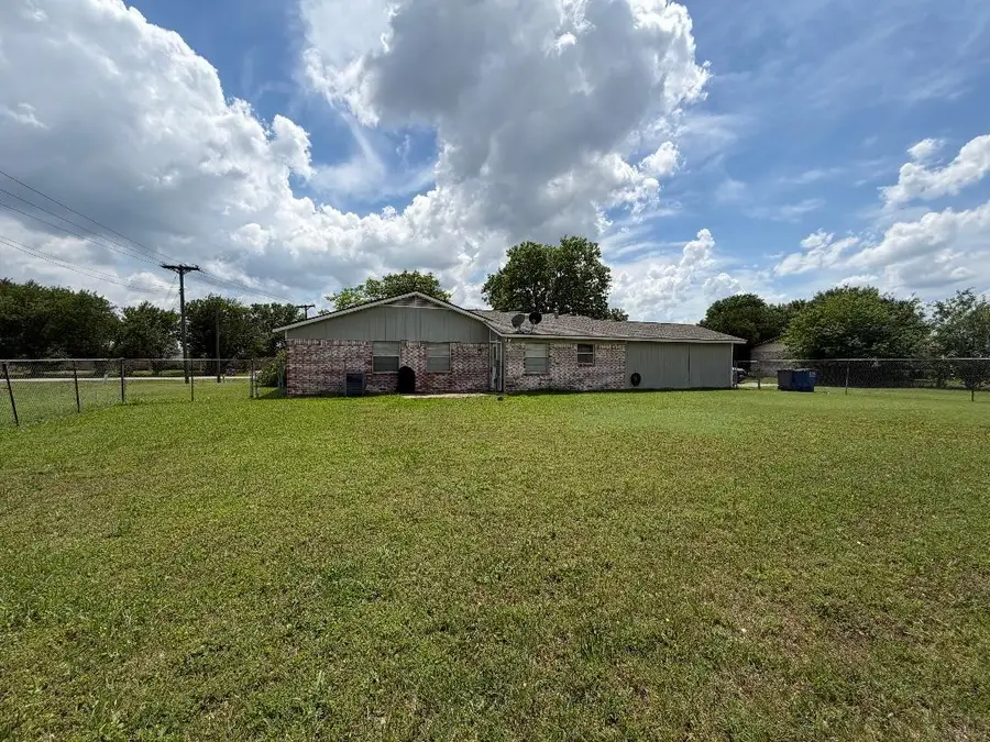 106 Pebble Creek Drive, Red Oak, TX 75154 - #2