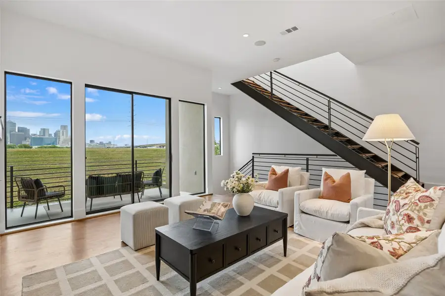 433 Trinity River Circle, Dallas, TX 75203 - #2