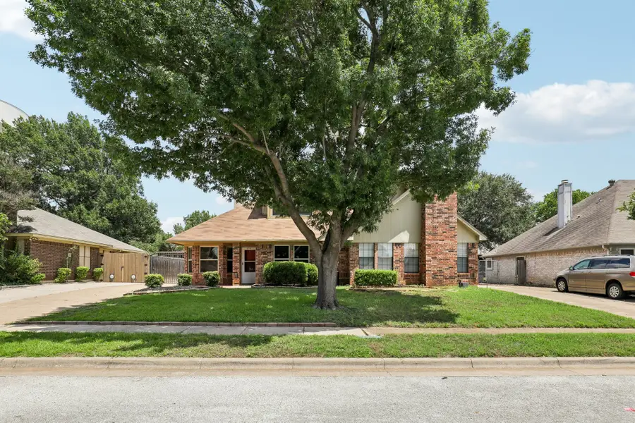 2710 Newkirk Court, Euless, TX 76039 - #2