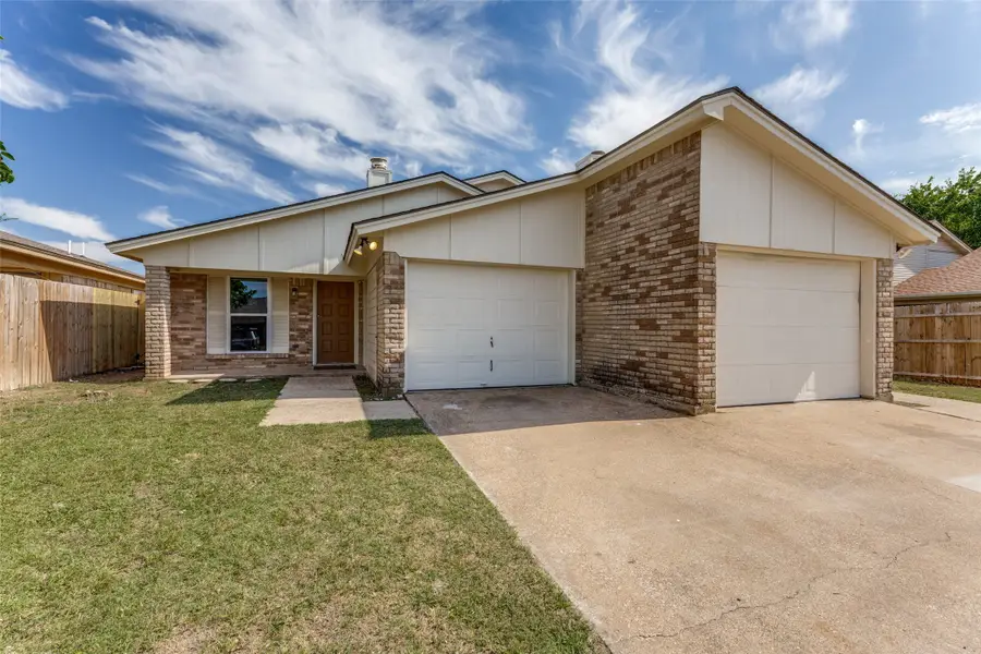 3217 Green Ridge Street, Fort Worth, TX 76133 - #2