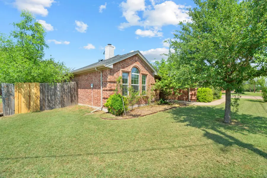 4000 View Point Drive, Granbury, TX 76048 - #2