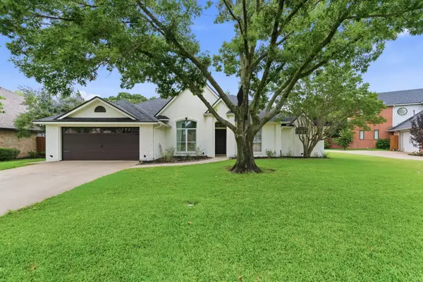 8 Waterwood Court, Mansfield, TX 76063