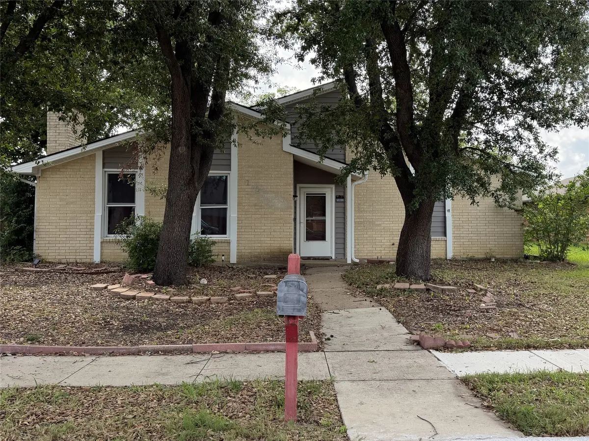 1882 Hillcrest Drive, Lewisville, TX 75077 - #1