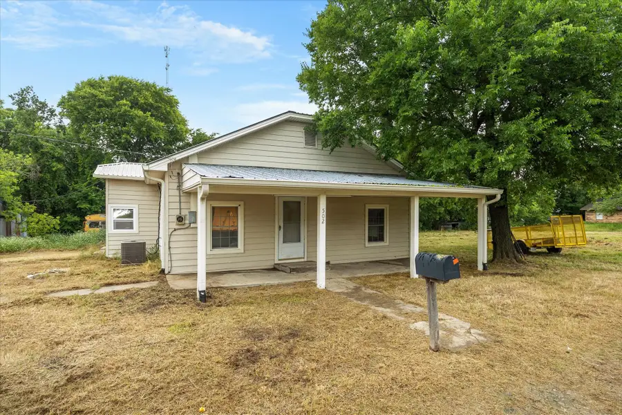 502 S Elm Street, Celeste, TX 75423 - #3