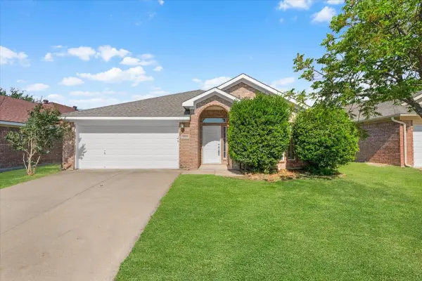 10601 Aransas Drive, Fort Worth, TX 76131