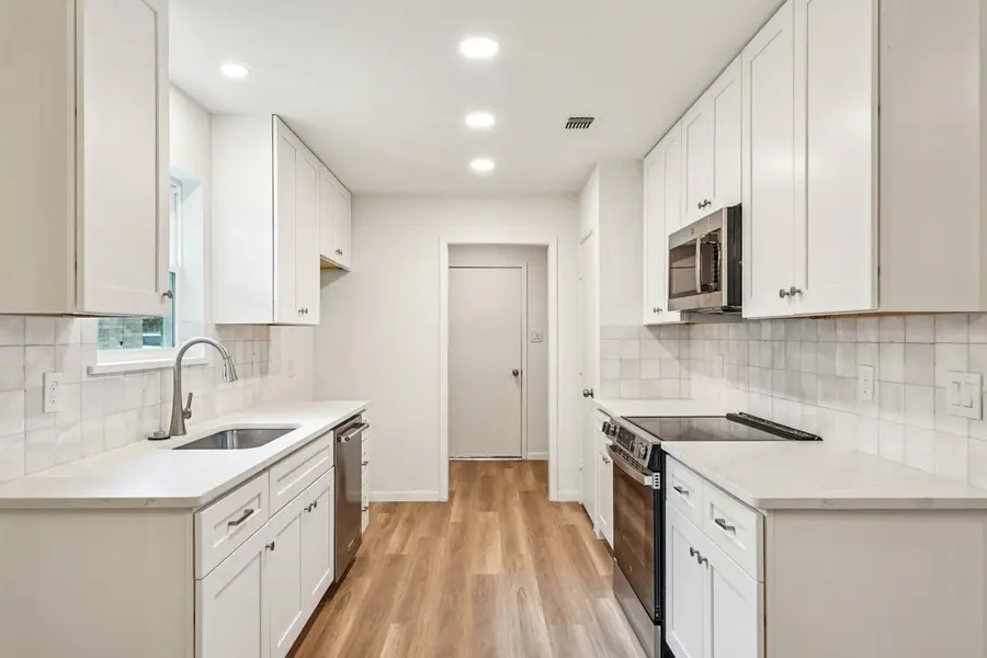 3509 Kelvin Avenue, Fort Worth, TX 76133 - #3