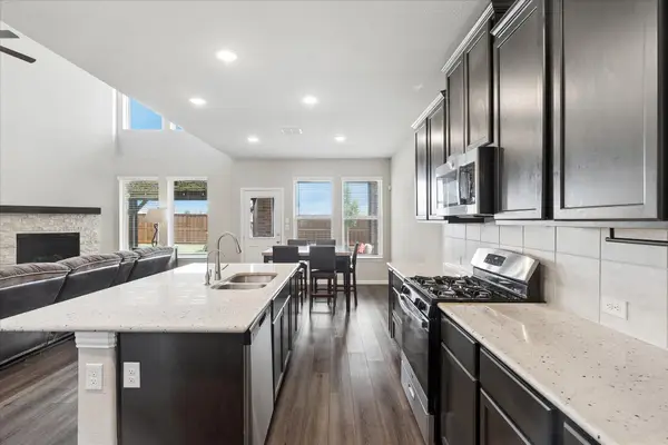 400 Acton Avenue, Fort Worth, TX 76131
