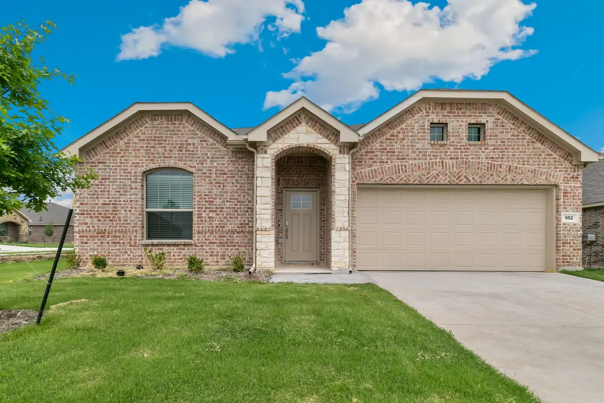 952 Dustwood Drive, Fort Worth, TX 76052 - #1