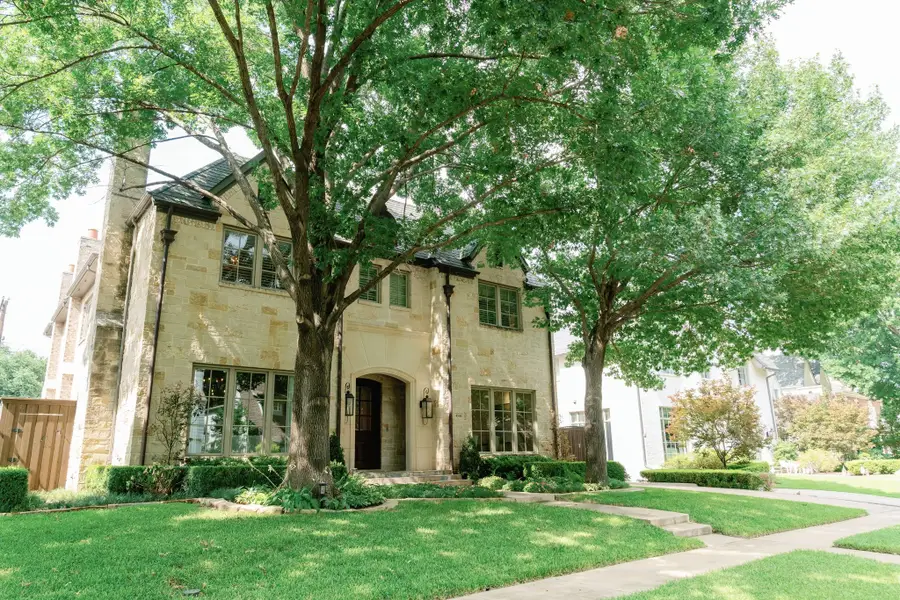 4540 Belclaire Avenue, Highland Park, TX 75205 - #3